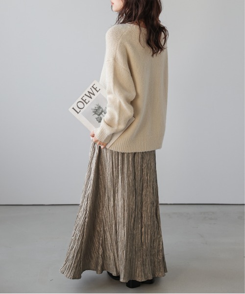 La-gemme(ラジェム)の「シャイニーワッシャーロングスカート(スカート・レディース・シルバー/ブラック/ブロンズ・フリー)」の13枚目の写真