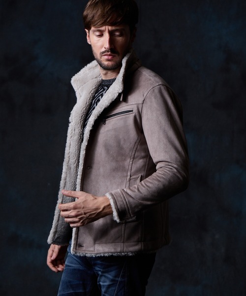 HIDEAWAYS NICOLE(ハイダウェイニコル)の「裏ボアムートン風スタンドブルゾン(ブルゾン・メンズ・シルバーグレー/ネイビー/グレイッシュベージュ/オフホワイト・MEDIUM/LARGE/X-LARGE)」の3枚目の写真