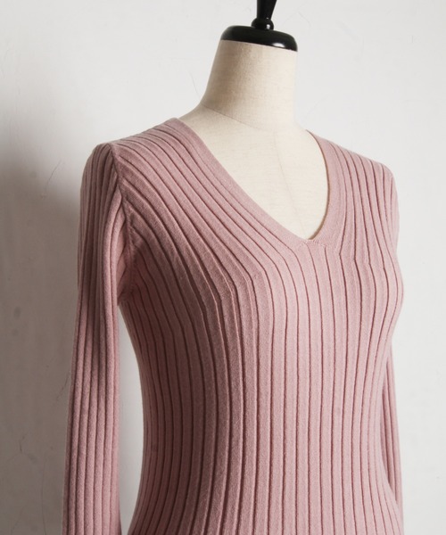 tocco closet(トッコ クローゼット)の「【ZOZO限定】スリーブハートボタンVネックリブニット(ニット/セーター・レディース・グレイッシュブルー/アイボリー/ブラック/ブラウン/ピンク・M)」の8枚目の写真