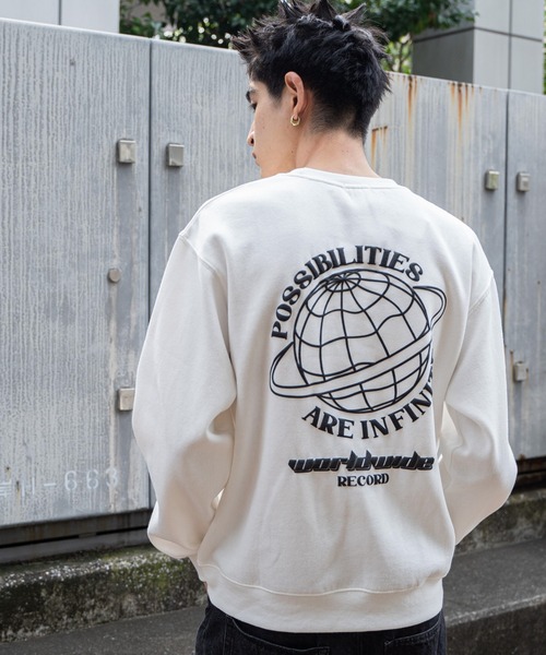 WEGO(ウィゴー)の「WEGO/リラックスフィットグラフィックプルオーバー(スウェット・メンズ・ホワイト/ブラック・MEDIUM/LARGE)」の7枚目の写真