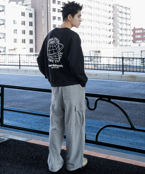 WEGO(ウィゴー)の「WEGO/リラックスフィットグラフィックプルオーバー(スウェット・メンズ・ホワイト/ブラック・MEDIUM/LARGE)」の11枚目の写真