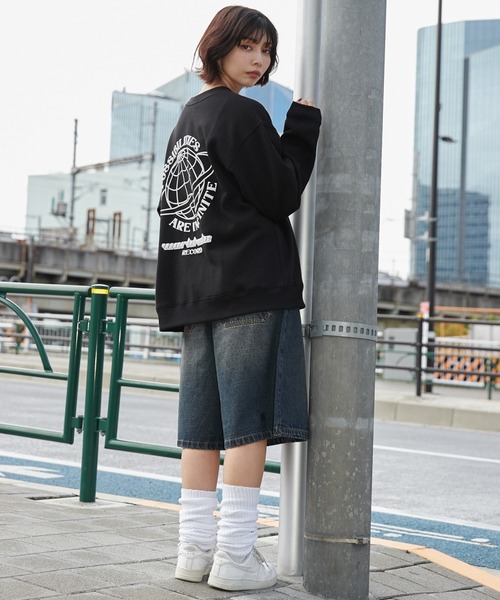 WEGO(ウィゴー)の「WEGO/リラックスフィットグラフィックプルオーバー(スウェット・メンズ・ホワイト/ブラック・MEDIUM/LARGE)」の21枚目の写真