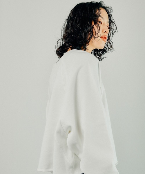 LEPSIM（レプシィム）の「ラグランリブプルオーバー　140539（Tシャツ/カットソー・レディース・ブラック/オフホワイト/レッド/ピンク/キナリ/エメラルドブルー/チャコールグレー・TALL/FREE）」の13枚目の写真