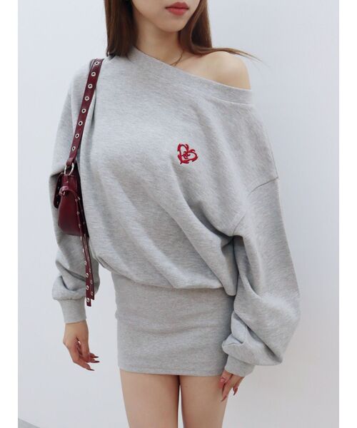 EVRIS（エヴリス）の「ワンポイントスウェットオフショルミニワンピース（ワンピース・レディース・ホワイト/ブラック/グレー・FREE）」の3枚目の写真