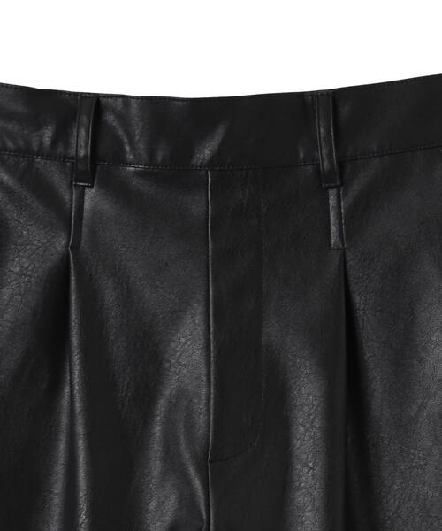 WEGO（ウィゴー）の「WEGO/ヴィンテージライクPUショートパンツ（その他パンツ・レディース・ブラック・MEDIUM/SMALL/X-SMALL）」の6枚目の写真