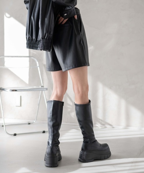 WEGO（ウィゴー）の「WEGO/ヴィンテージライクPUショートパンツ（その他パンツ・レディース・ブラック・MEDIUM/SMALL/X-SMALL）」の19枚目の写真