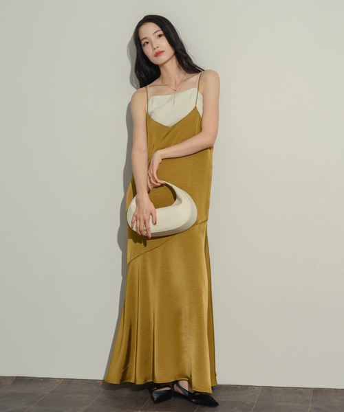 NEUNA(ヌナ)の「ワッシャーサテンキャミワンピース(ワンピース・レディース・イエロー/チャコールグレー/ベージュ・FREE)」の11枚目の写真