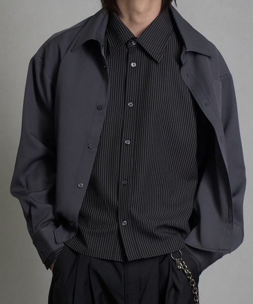 welise(ウェライズ)の「【welise/ウェライズ】リッチドレープスムース×TRストライプ フェイクレイヤード ドッキングシャツ(シャツ/ブラウス・メンズ・チャコールグレー/ブラック/ライトグレー・L/M)」の9枚目の写真