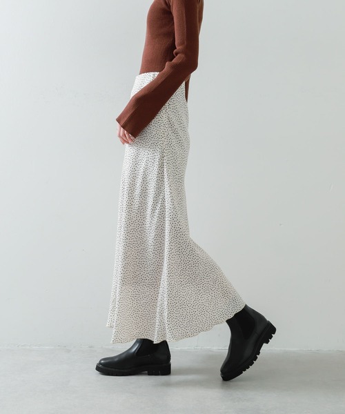 SENSE OF PLACE by URBAN RESEARCH(センスオブプレイスバイアーバンリサーチ)の「ドットナロースカート(スカート・レディース・ブラウン系その他/ブラック系その他/ホワイト系その他・SMALL/MEDIUM)」の5枚目の写真