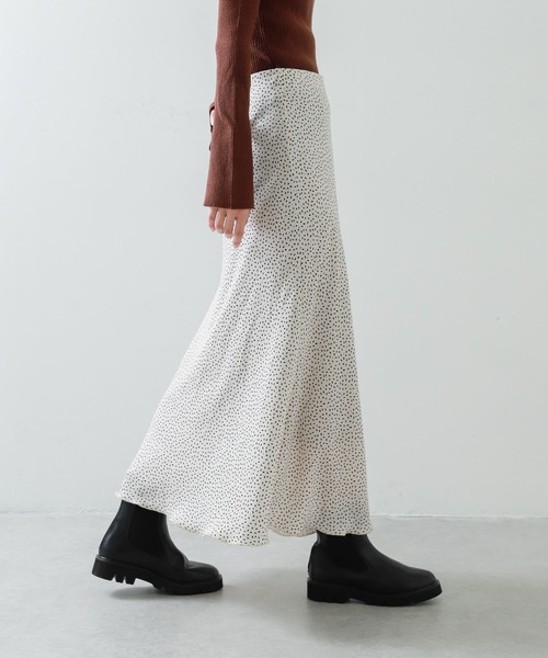 SENSE OF PLACE by URBAN RESEARCH(センスオブプレイスバイアーバンリサーチ)の「ドットナロースカート(スカート・レディース・ブラウン系その他/ブラック系その他/ホワイト系その他・SMALL/MEDIUM)」の6枚目の写真