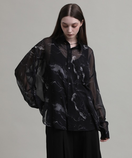 ELLUV(エルブ)の「【ELLUV/エルヴ】シルキーシフォンマーブル 長袖オーバーシアーシャツ(シャツ/ブラウス・メンズ・ブラック/ブルー/ホワイト・S/M/L)」の20枚目の写真