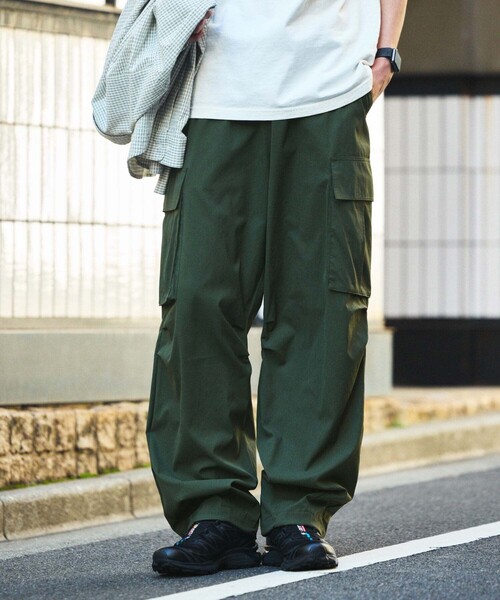 FREAK'S STORE(フリークスストア)の「限定展開 AiRide/エアライド ワイドシルエット カーゴパンツ(その他パンツ・メンズ・チャコールグレー/ブラック/オリーブ・SMALL/LARGE/MEDIUM)」の15枚目の写真