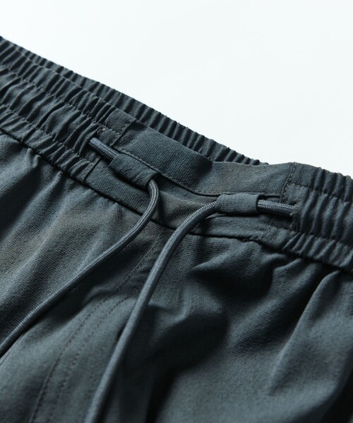 FREAK'S STORE(フリークスストア)の「限定展開 AiRide/エアライド ワイドシルエット カーゴパンツ(その他パンツ・メンズ・チャコールグレー/ブラック/オリーブ・SMALL/LARGE/MEDIUM)」の21枚目の写真