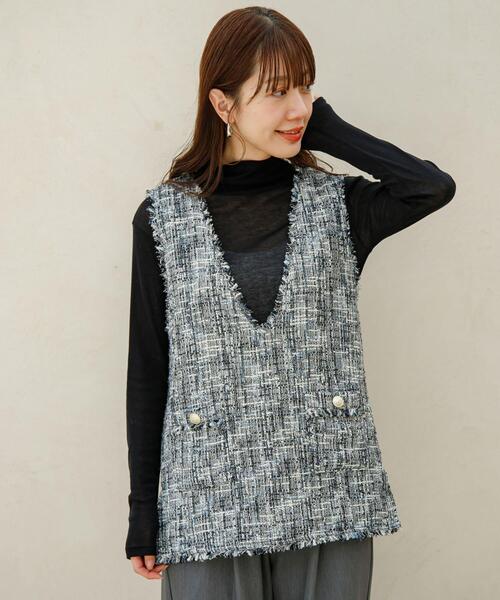 URBAN RESEARCH Sonny Label（アーバンリサーチサニーレーベル）の「『WEB/一部店舗限定』ツイードVネックベスト（ベスト・レディース・ベージュ/ブラック・FREE）」の4枚目の写真