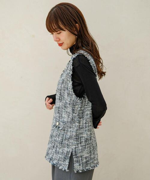 URBAN RESEARCH Sonny Label（アーバンリサーチサニーレーベル）の「『WEB/一部店舗限定』ツイードVネックベスト（ベスト・レディース・ベージュ/ブラック・FREE）」の5枚目の写真