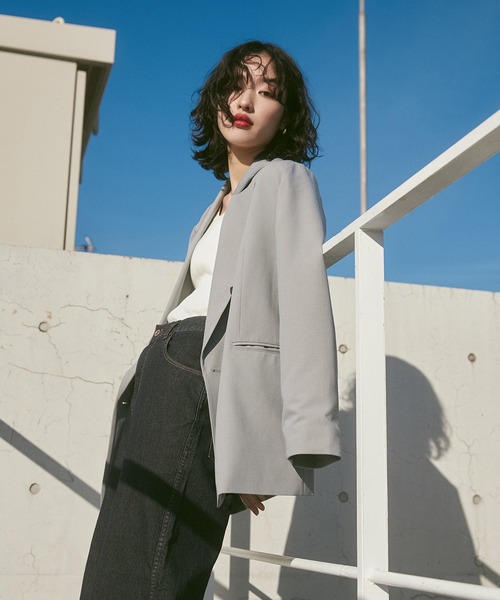 hunch（ハンチ）の「ポリツイル ダブルジャケット（テーラードジャケット・レディース・ライトブルーグレー/サンドベージュ/ブラック・FREE）」の5枚目の写真