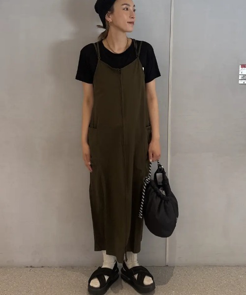 NIKE(ナイキ)の「(NIKE)AIR MAX ISLA SANDAL(サンダル・レディース・ブラック/ホワイト/オフホワイト・24.0cm/25.0cm/23.0cm/23cm/24cm/25cm)」の16枚目の写真