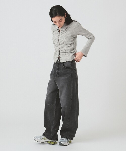 Ray BEAMS(レイビームス)の「リブ シャーリング シャツ(シャツ/ブラウス・レディース・ライトグレー/クリーム・ONE SIZE)」の4枚目の写真