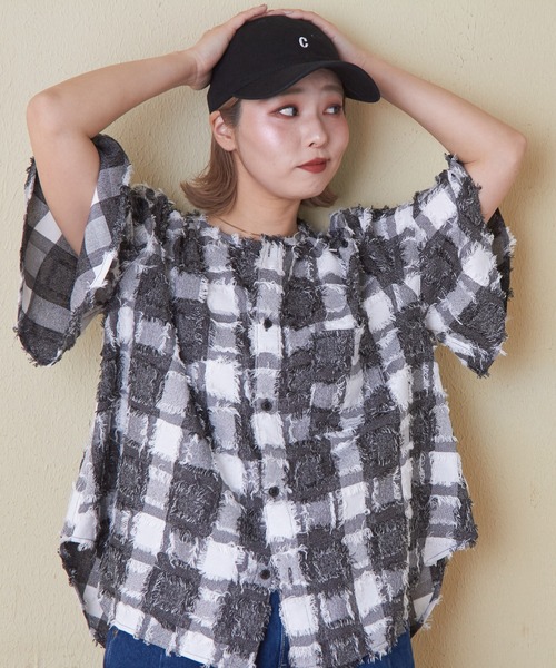 CUBE SUGAR(キューブシュガー)の「フリンジジャガードフリル袖ノーカラーシャツ(シャツ/ブラウス・レディース・スミクロ/ベージュ/オレンジ/ネイビー・M)」の6枚目の写真