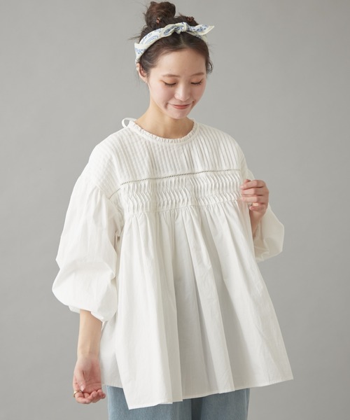 GEVACO（ゲバコ）の「【GEVACO】ピンタックボリュームスリーブブラウス（シャツ/ブラウス・レディース・ネイビー/ブルー/ホワイト・ONE SIZE）」の15枚目の写真