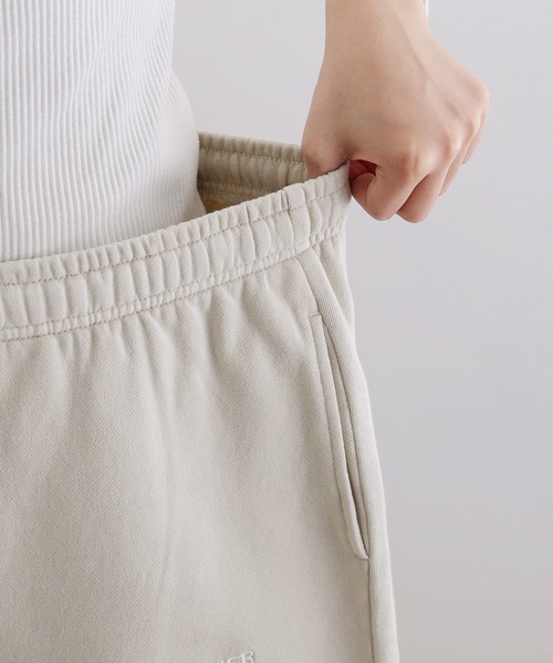 ANME(アンメ)の「ピグメント加工ANMEエンブロイダリーロゴスウェットショートパンツ(スウェットパンツ・レディース・ブラック/ベージュ/ネイビー・M/L/XL/XXL)」の20枚目の写真