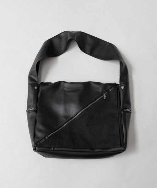 Slash zip shoulder bag/スラッシュジップショルダーバッグ