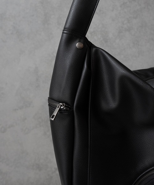 cii（シー）の「Slash zip shoulder bag/スラッシュジップショルダーバッグ（ショルダーバッグ・メンズ・ブラック/ブラック系その他2/ブラック系その他・FREE）」の13枚目の写真