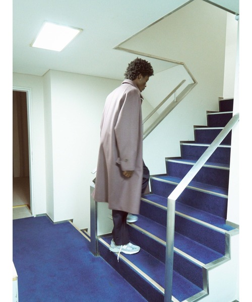 benine9(ビーナイン)の「benine 9 SUPER 100’s Lambswool Balmacaan Coat (BN0225-105)(その他アウター・メンズ・ブラウン・SMALL/MEDIUM/LARGE)」の2枚目の写真