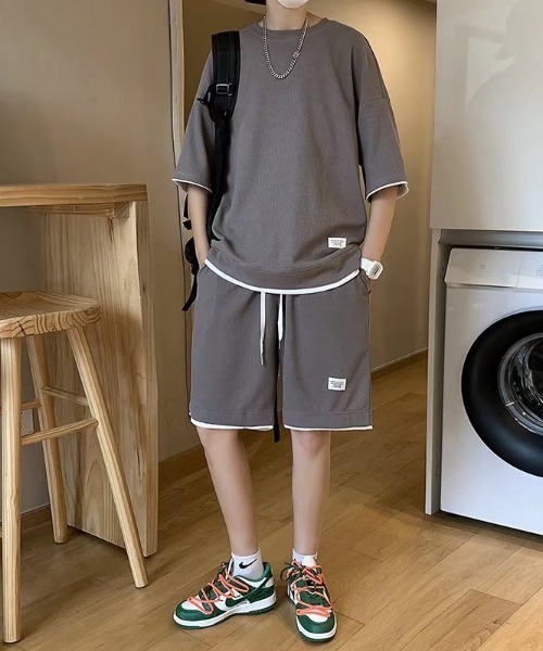 link lot(リンクロット)の「【2点セット】フェイクレイヤードセットアップ 半袖無地Tシャツ+ショートパンツ ワッフル調(ルームウェア/パジャマ・メンズ・アイボリー/ブラック/ホワイト/スミクロ/グレー/ベージュ・L/M)」の11枚目の写真