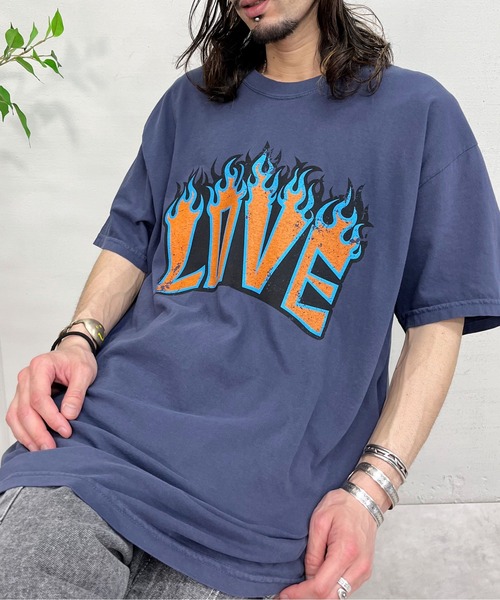 MODISH GAZE(モディシュガゼ)の「【MODISH GAZE】LOVEロゴプリント ピグメント加工 ビッグシルエットTシャツ(Tシャツ/カットソー・レディース・アイボリー/ネイビー/その他・FREE)」の2枚目の写真
