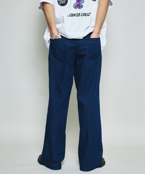 FREAK'S STORE(フリークスストア)の「限定展開 セミフレア デニムパンツ(デニムパンツ・メンズ・ブラウン/ネイビー/チャコールグレー/ブラック・SMALL/MEDIUM/LARGE)」の17枚目の写真