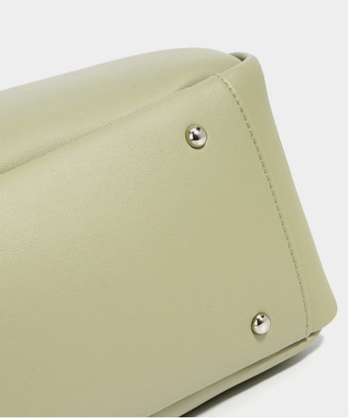 NiiNa(ニーナ)の「【 NiiNa / ニーナ 】高品質牛革 クラシック ロングハンドル ミニボストンバッグ(ボストンバッグ・レディース・グリーン/ブラック/ホワイト/ベージュ・FREE)」の10枚目の写真