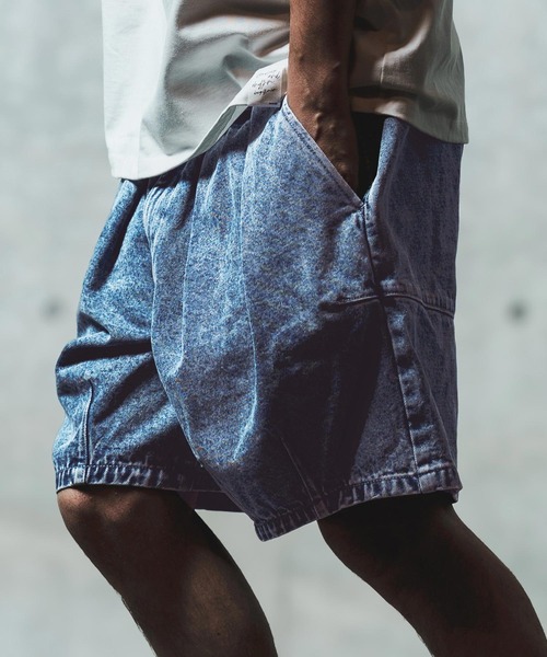 GLIMCLAP(グリムクラップ)の「mp13555- Chemical wash denim shorts デニムショートパンツ(デニムパンツ・メンズ・ブラック/インディゴブルー・S/M/L)」の6枚目の写真