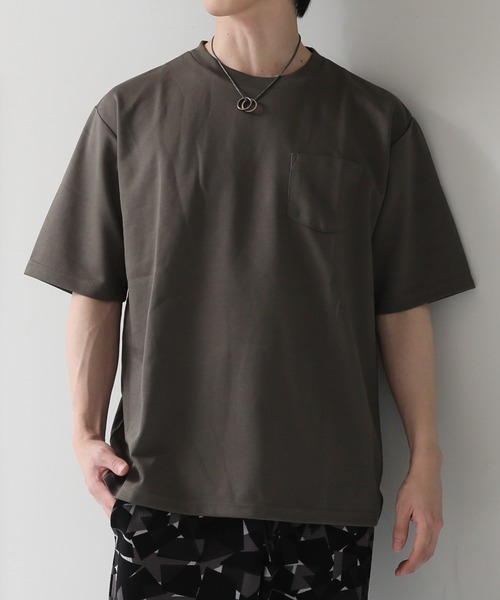 TopIsm(トップイズム)の「ワイドシルエット 吸汗速乾ストレッチ ポケット付き半袖無地Tシャツ(Tシャツ/カットソー・メンズ・ベージュ/ホワイト/カーキ/ブルー/ブラック/チャコール・LL/M/L)」の16枚目の写真