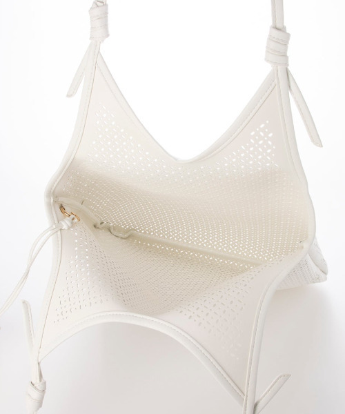 kakatoo（カカトゥ）の「カカトゥ kakatoo / パンチングトートバッグ（トートバッグ・レディース・ブラック/アイボリー/イエロー・FREE）」の14枚目の写真