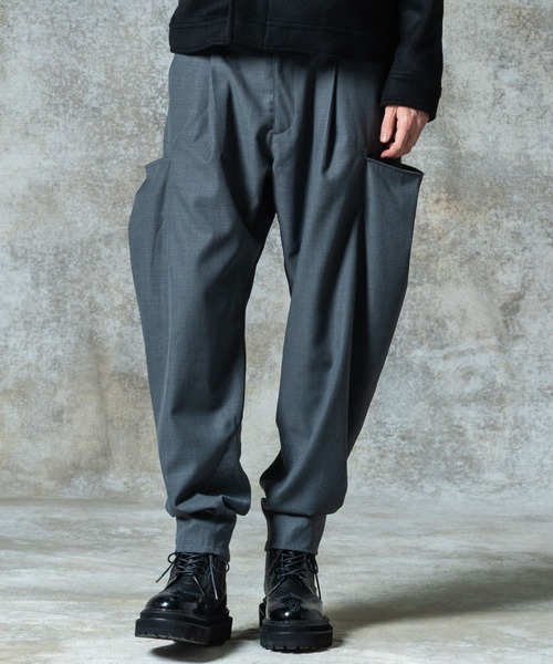 glamb(グラム)の「Additional Pocket Pants / アディショナルポケットパンツ(その他パンツ・メンズ・グレー/ブラック・S/M/L)」の1枚目の写真