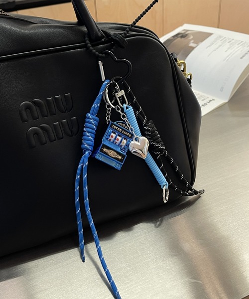 スロットモチーフ ハート カラビナ マルチチャーム コード付き