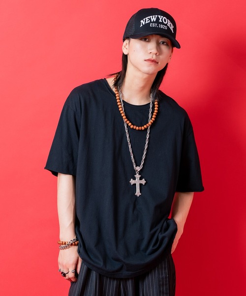 a.p.o.v.（エーピーオービー）の「a.p.o.v. カットオフUネックルーズTシャツ（Tシャツ/カットソー・メンズ・グレー/ブラック/チャコール/ホワイト・ONESIZE）」の2枚目の写真