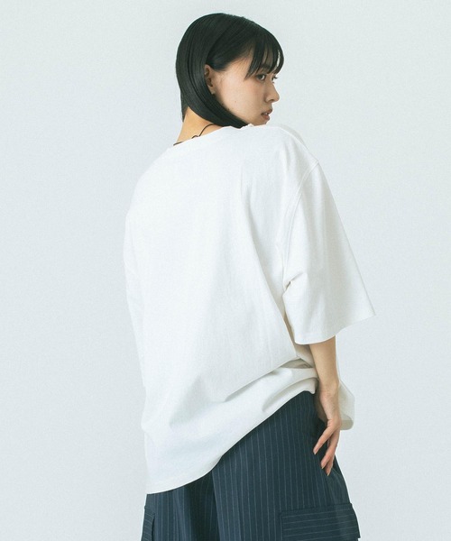 OKIRAKU（オキラク）の「(OKIRAKU x ROSE BUD)PEARL NECK TEE（Tシャツ/カットソー・レディース・ブラック/ホワイト・ONE SIZE）」の4枚目の写真