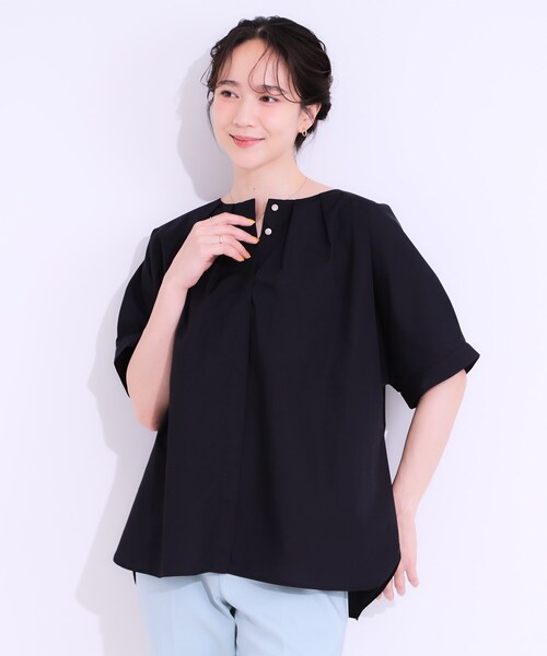 DRESKIP(ドレスキップ)の「【洗える/S-LL】大人の上品シルエット タックデザイン 5分袖ブラウス(シャツ/ブラウス・レディース・ネイビー/ライトベージュ/ブルーグリーン・01/02/03/04)」の8枚目の写真
