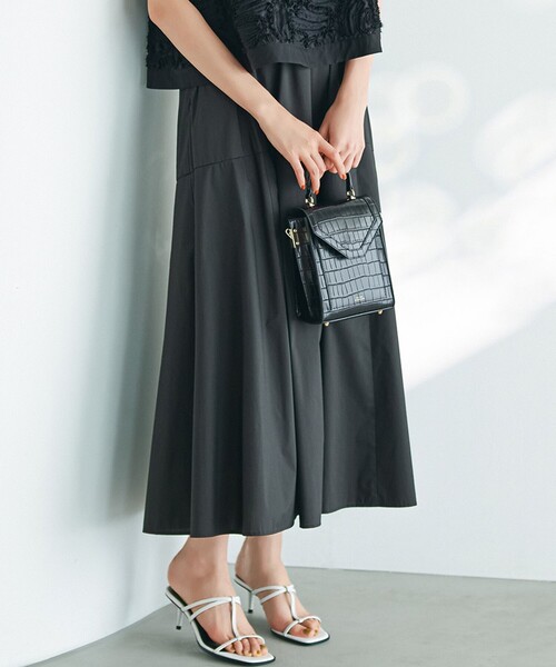 23区 L(ニジュウサンクオオキイサイズ)の「【接触冷感/撥水加工】ストレッチブロード ギャザースカート(スカート・レディース・モスグリーン系/ベージュ系/ブラック系・50/46/44/48)」の1枚目の写真