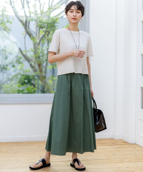 23区 L(ニジュウサンクオオキイサイズ)の「【接触冷感/撥水加工】ストレッチブロード ギャザースカート(スカート・レディース・モスグリーン系/ベージュ系/ブラック系・50/46/44/48)」の21枚目の写真