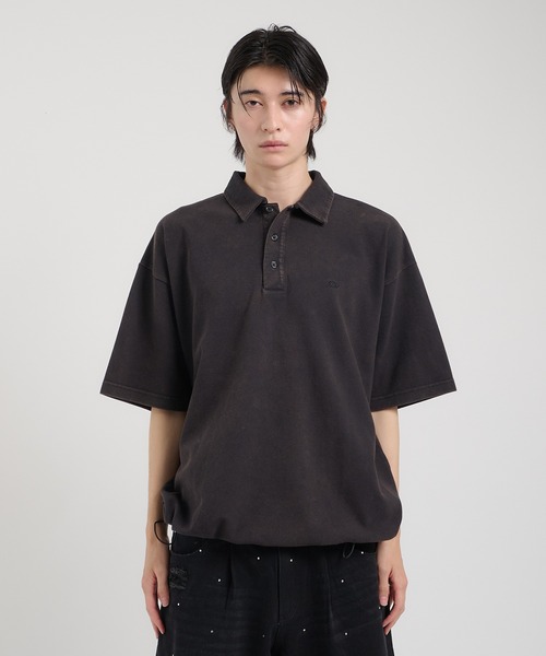Perushu(ペルーシュ)の「ピグメントドローコードポロシャツ(ポロシャツ・メンズ・ネイビー/ブラック/ボルドー/ピンク・MEDIUM/LARGE)」の1枚目の写真