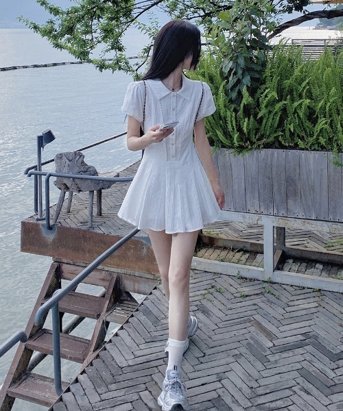 WEGO（ウィゴー）の「WEGO/インナーパンツ付きガーリーパフフリルミニ丈ワンピース（ワンピース・レディース・ホワイト/ブラック・MEDIUM/LARGE）」の13枚目の写真