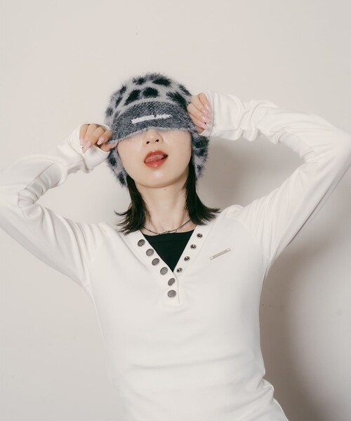 Subciety(サブサエティ)の「Button V-NECK tee【WOMEN】(Tシャツ/カットソー・レディース・ホワイト/ブラック・FREE)」の12枚目の写真