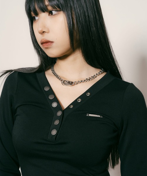 Subciety(サブサエティ)の「Button V-NECK tee【WOMEN】(Tシャツ/カットソー・レディース・ホワイト/ブラック・FREE)」の14枚目の写真
