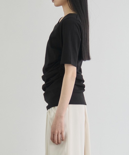 CITY TOKYO（シティトウキョウ）の「【CITY TOKYO/シティートウキョウ】Asymmetry Tack Drape Tee/アシンメトリータックドレープTシャツ（Tシャツ/カットソー・レディース・ブラック/ホワイト・FREE）」の6枚目の写真