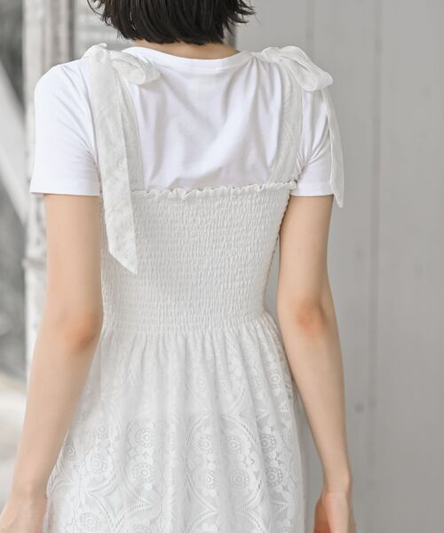 rps(アールピーエス)の「レース生地シャーリング肩リボンワンピース(ワンピース・レディース・ネイビー/オフホワイト/ブラック・フリー)」の10枚目の写真