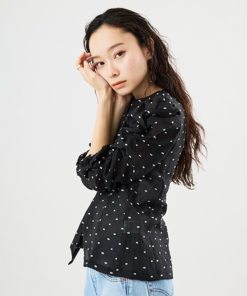 Muscat（マスカット）の「ギャザースリーブブラウス（シャツ/ブラウス・レディース・ホワイト/ブラック・F）」の8枚目の写真