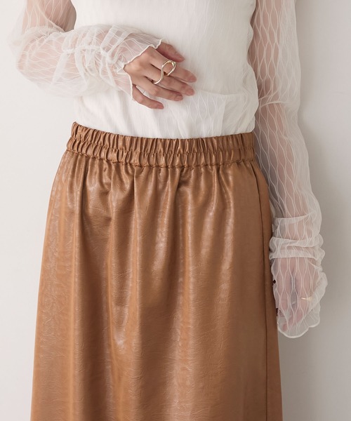 forksy.(フォルクシー)の「【forksy.】バックスリットサテンロングスカート(スカート・レディース・ブラウン/キャメル/ブラック・FREE)」の20枚目の写真